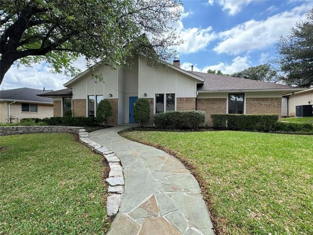 1930 Westminster Dr - Photo 2 of 7