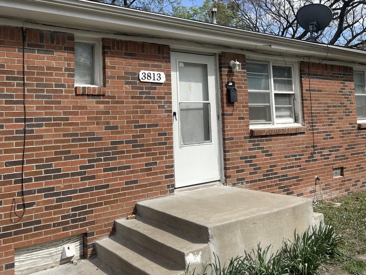 3813 E Zimmerly St #2 - Photo 2 of 7