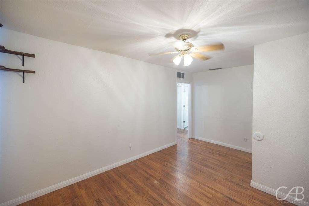 2318 Amarillo St - Photo 2 of 25