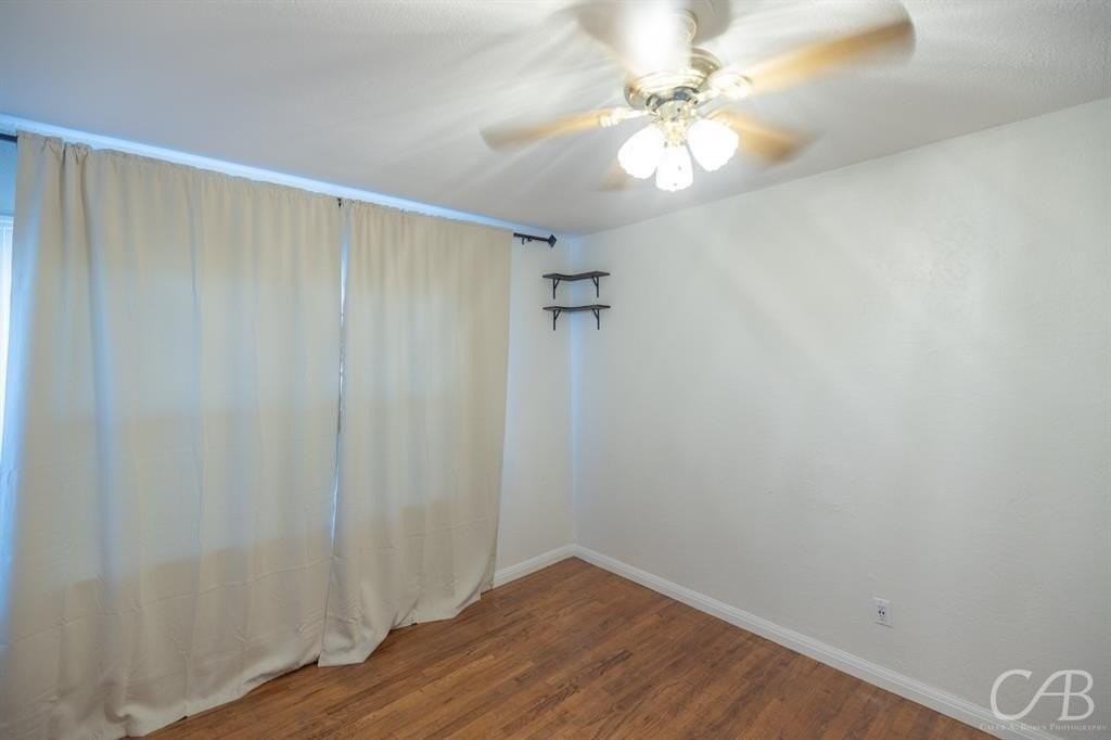 2318 Amarillo St - Photo 3 of 25