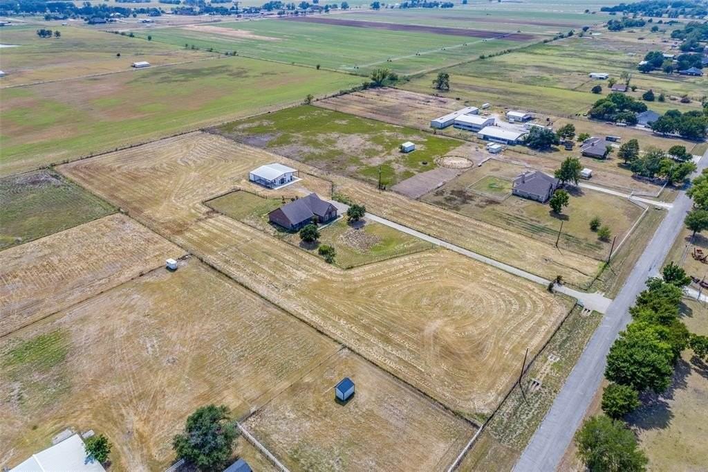 11744 Foutch Rd - Photo 3 of 35