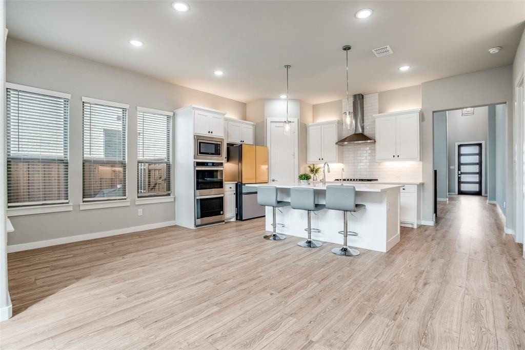 1291 Crescent Ln - Photo 5 of 25