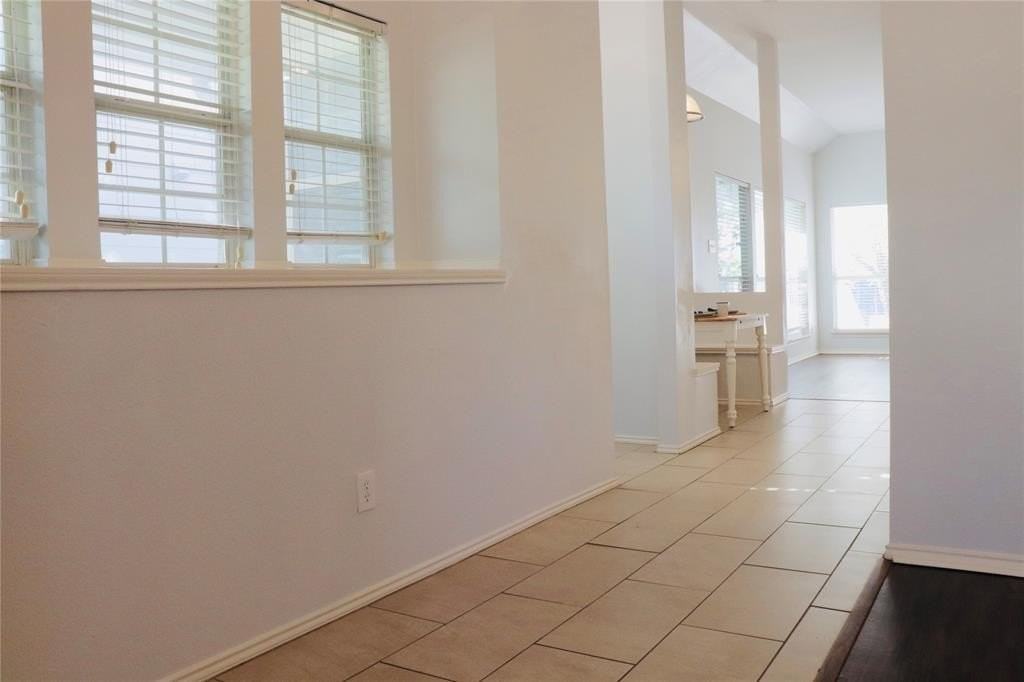 2314 Hillside Dr - Photo 2 of 22