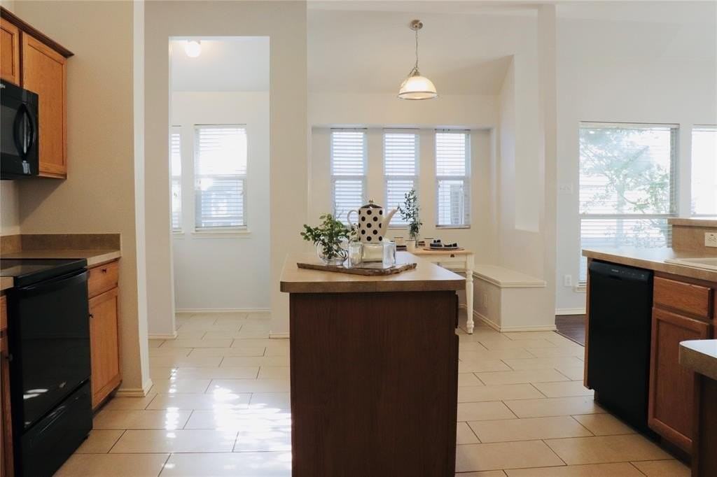 2314 Hillside Dr - Photo 7 of 22