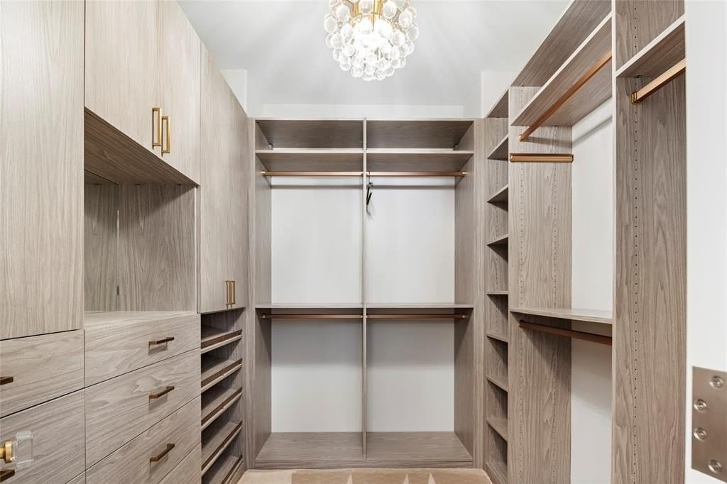 5635 Cecina Dr - Photo 4 of 40