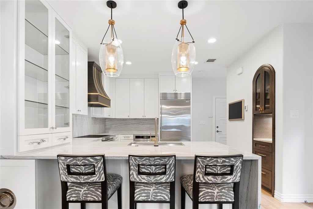 5635 Cecina Dr - Photo 6 of 40