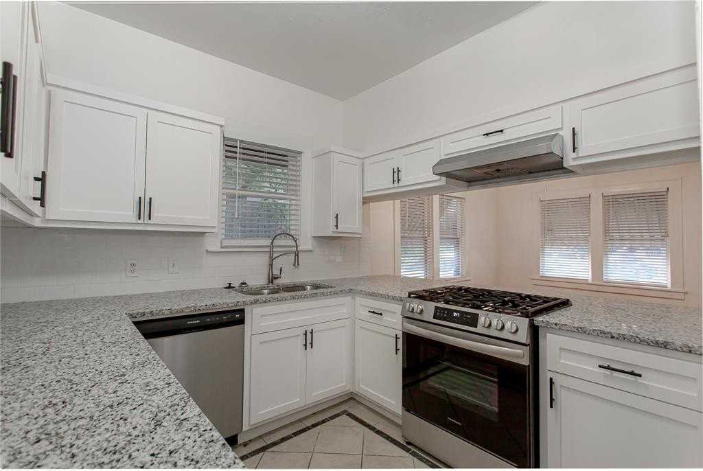 5708 Live Oak St - Photo 4 of 25