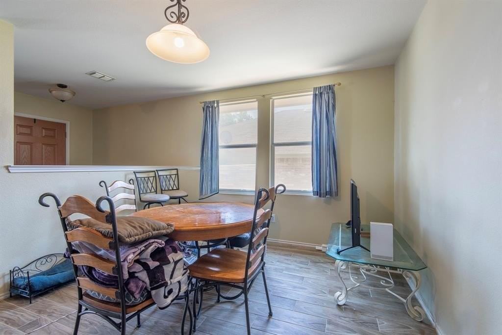 12667 Vandelia St - Photo 7 of 25