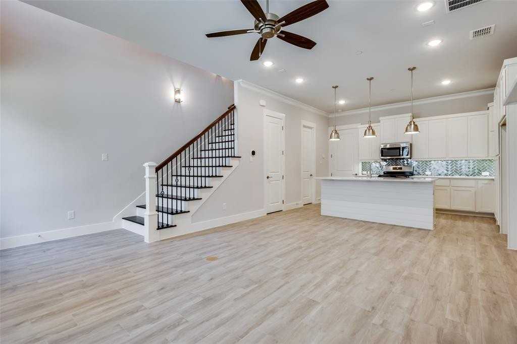 232 Crockett Cir - Photo 4 of 20