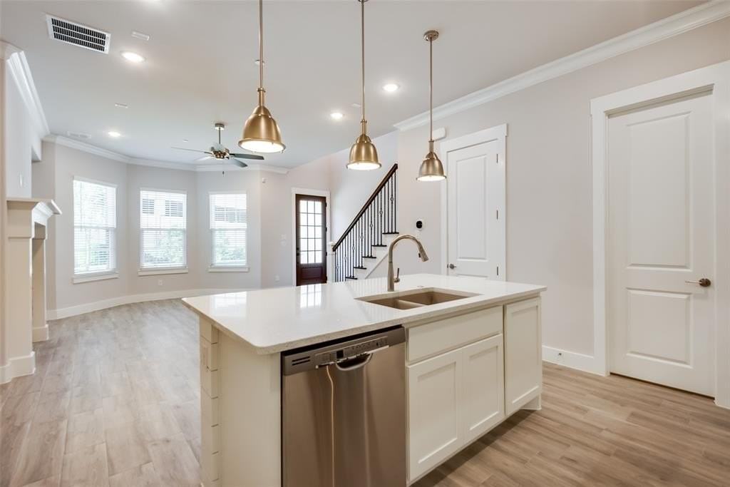 232 Crockett Cir - Photo 7 of 20