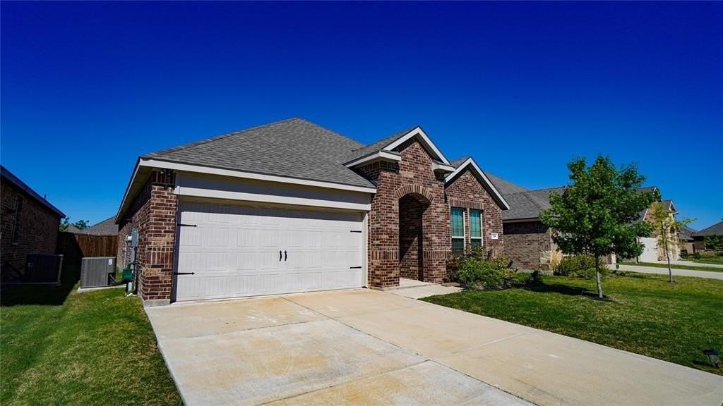 710 John Adams Ct - Photo 2 of 31