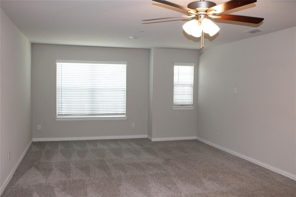 2908 Mare Dr - Photo 5 of 15