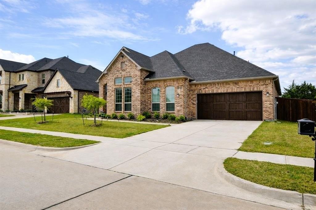 1819 Navarre Way - Photo 3 of 26