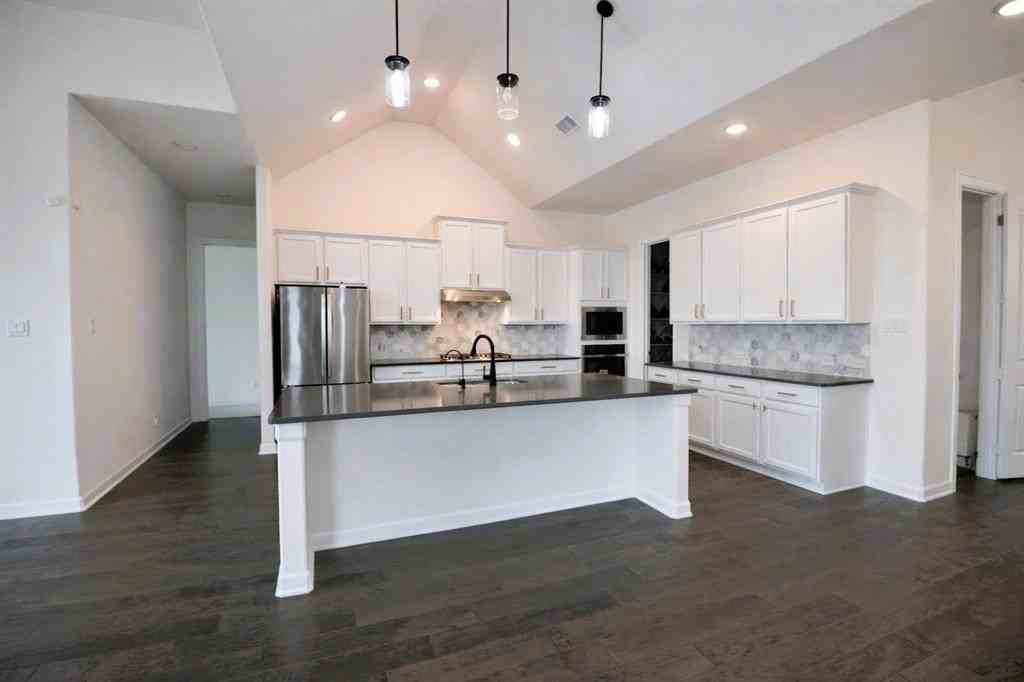 1819 Navarre Way - Photo 7 of 26