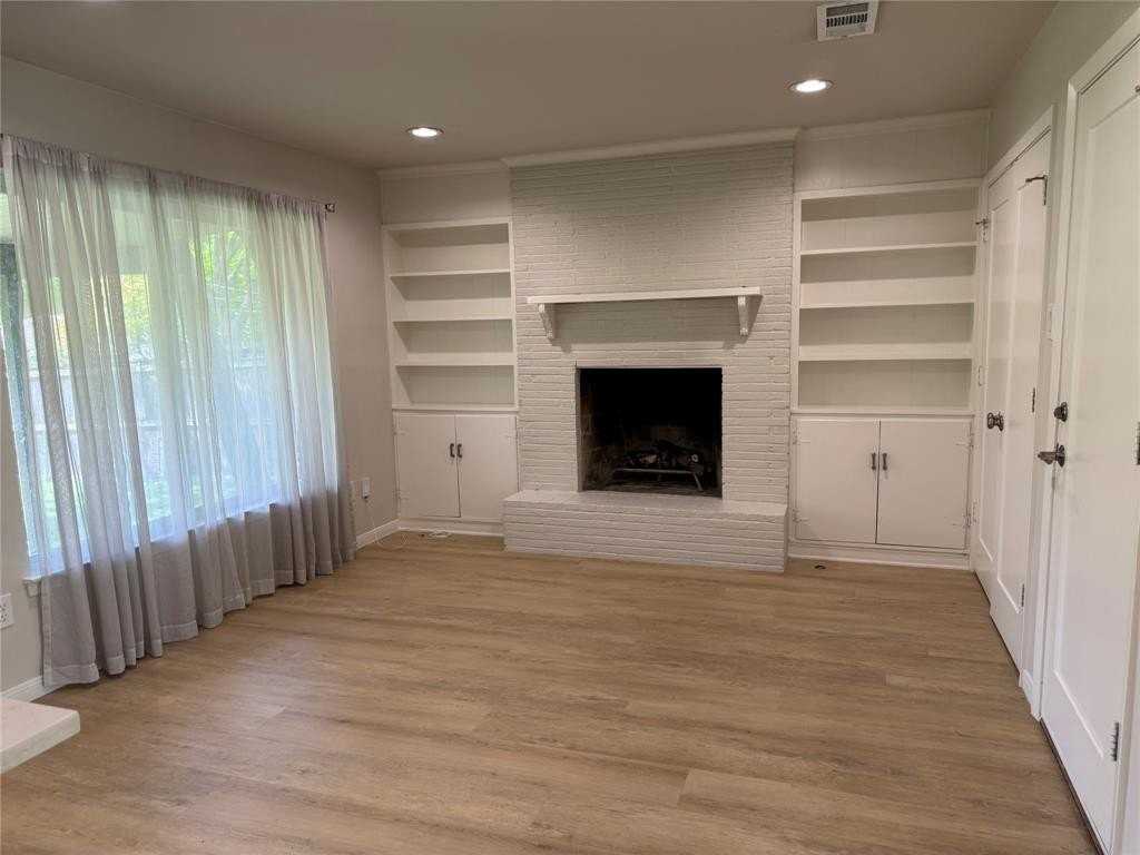 805 Scottsdale Dr - Photo 2 of 3