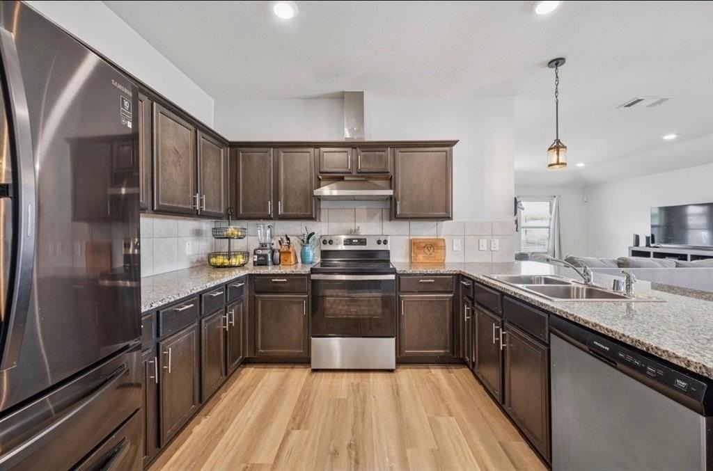 900 Sapphire Dr - Photo 7 of 18