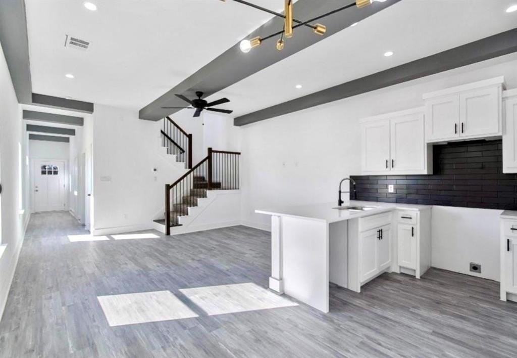 2113 Wright St #B - Photo 2 of 10