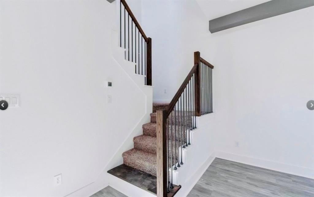 2113 Wright St #B - Photo 3 of 10