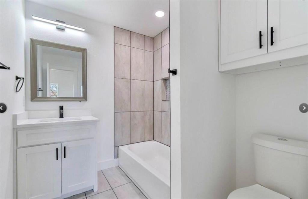 2113 Wright St #B - Photo 7 of 10