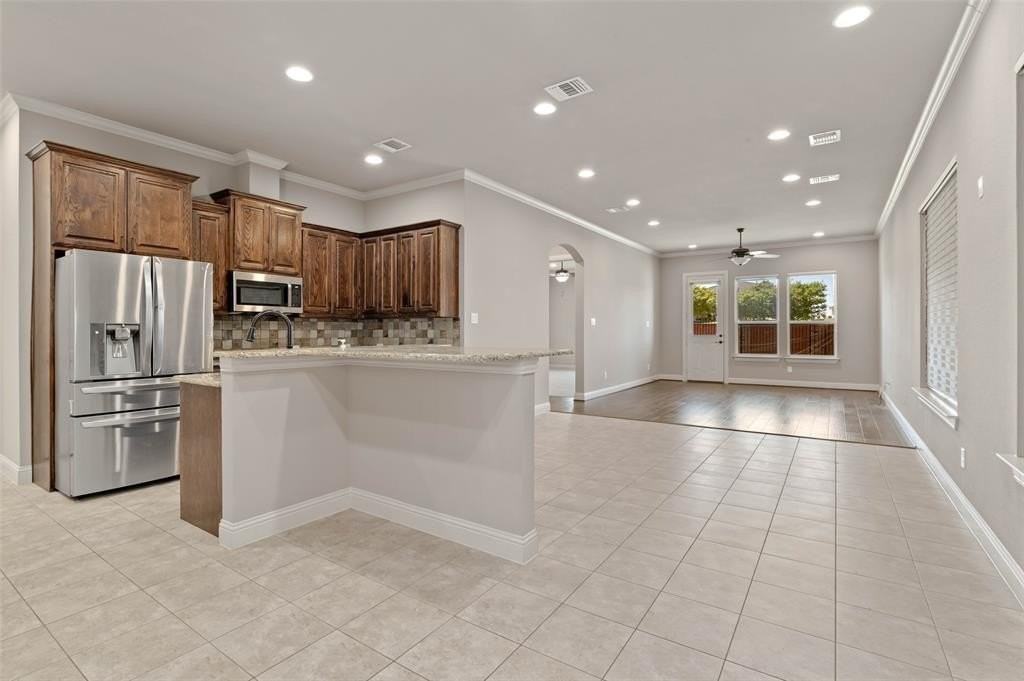 Chrystal Fls - Photo 3 of 37