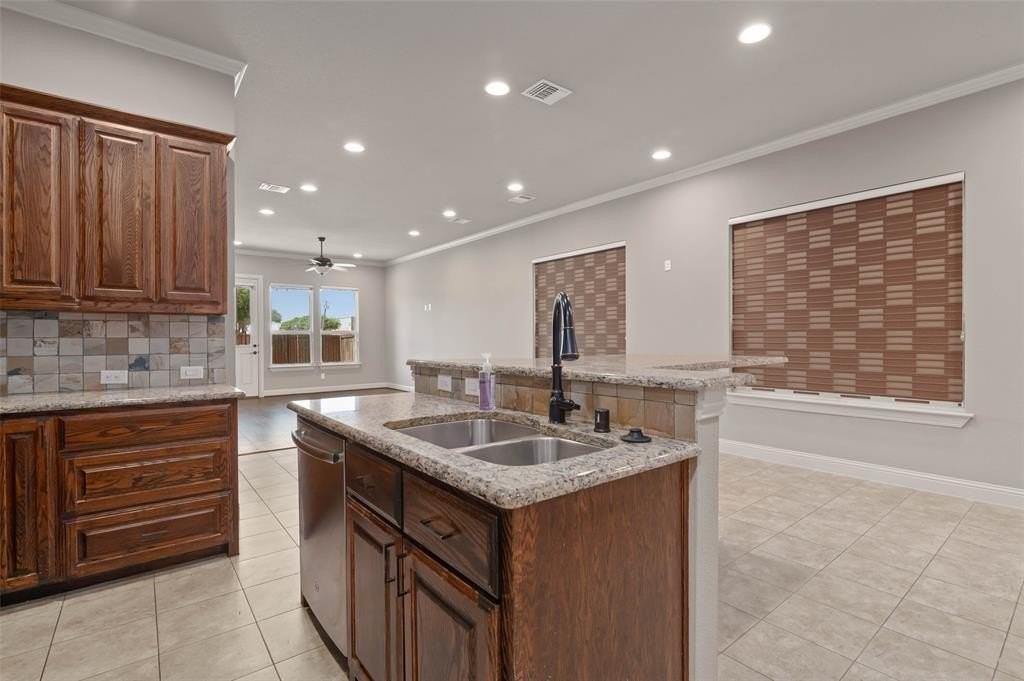 Chrystal Fls - Photo 5 of 37