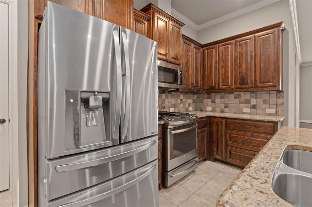 Chrystal Fls - Photo 6 of 37