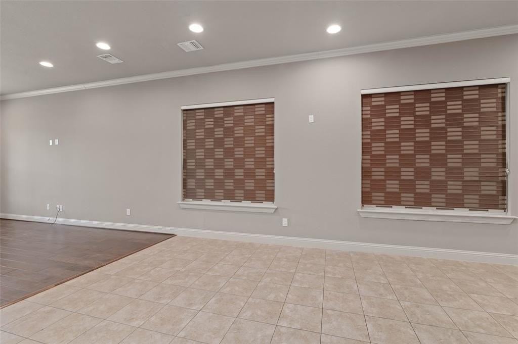 Chrystal Fls - Photo 7 of 37