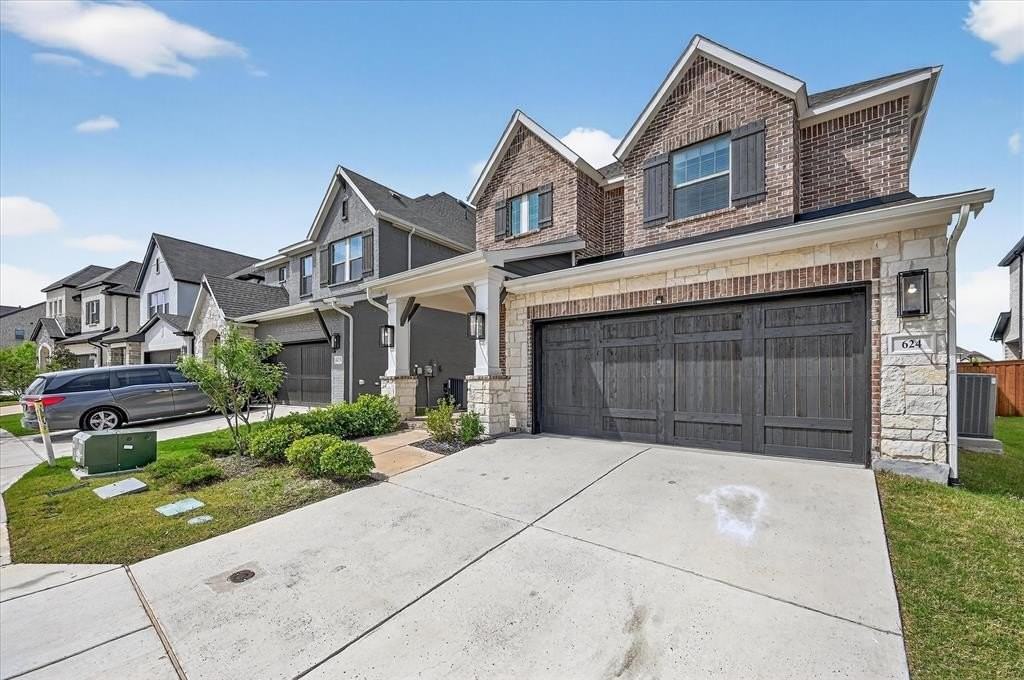 624 Treaty Oak Dr - Photo 3 of 28