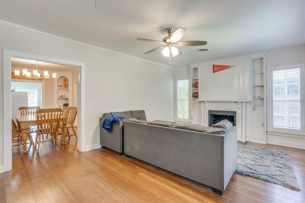 2809 Benbrook Blvd - Photo 6 of 24