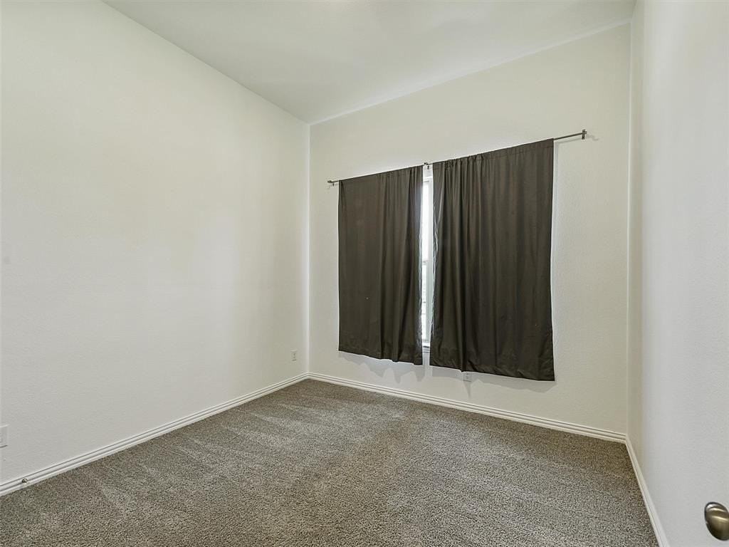 1925 Emilia Dr - Photo 5 of 26