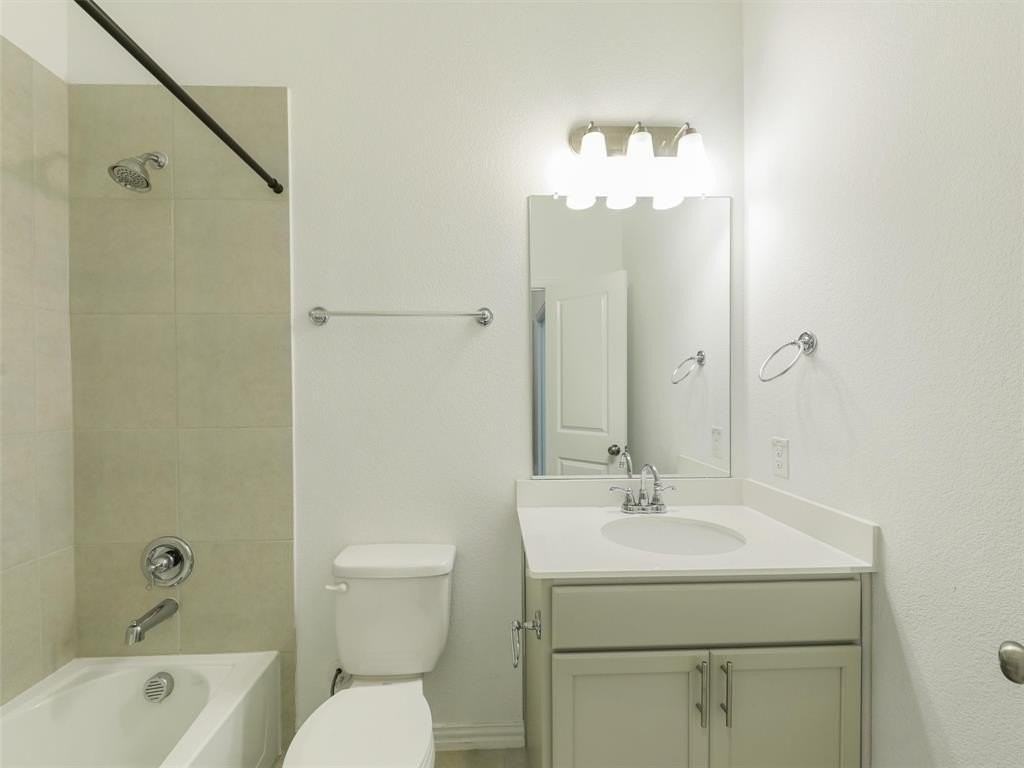 1925 Emilia Dr - Photo 7 of 26