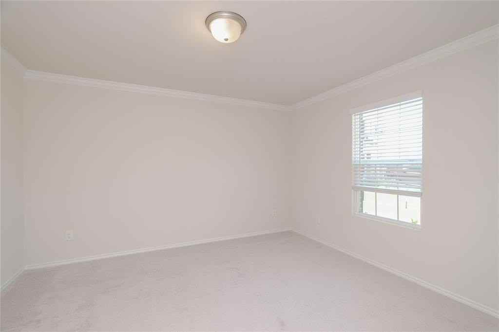 820 Forestdale Ct - Photo 6 of 34