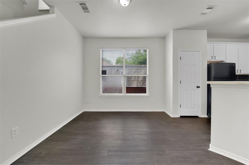 338 Castleridge Dr - Photo 6 of 22