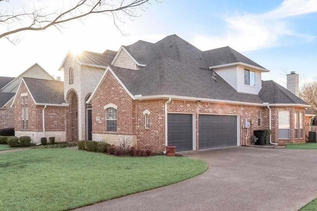 1110 Calais Dr - Photo 2 of 25