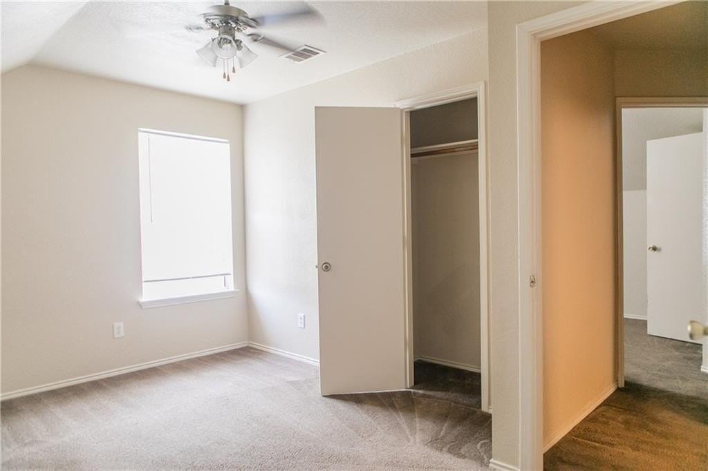 404 Kings Way Dr #A - Photo 2 of 9