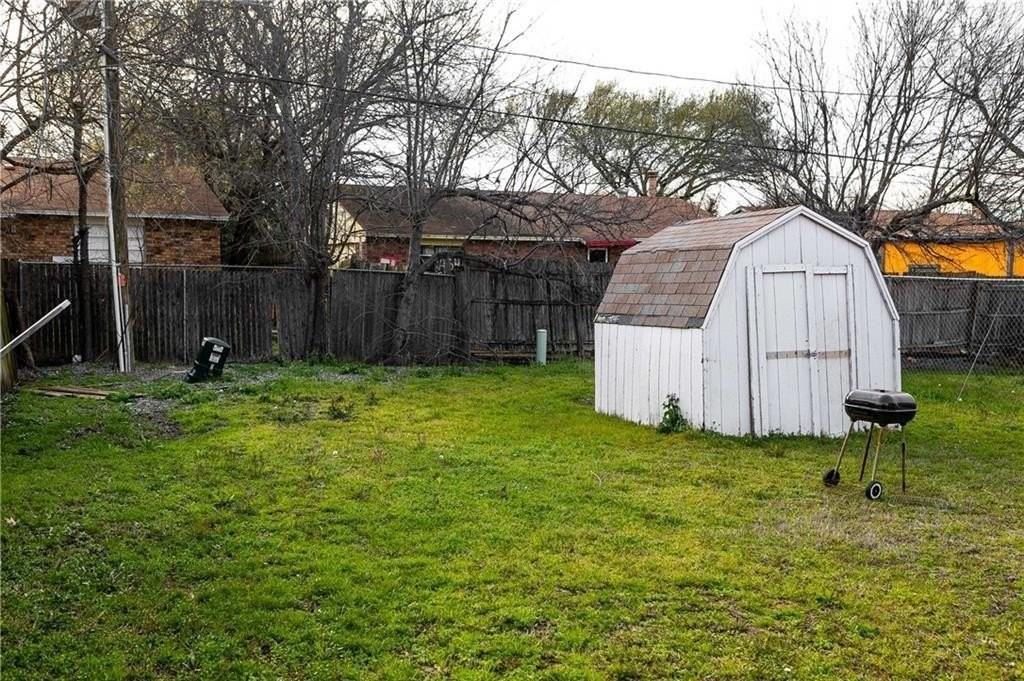 404 Kings Way Dr #A - Photo 6 of 9