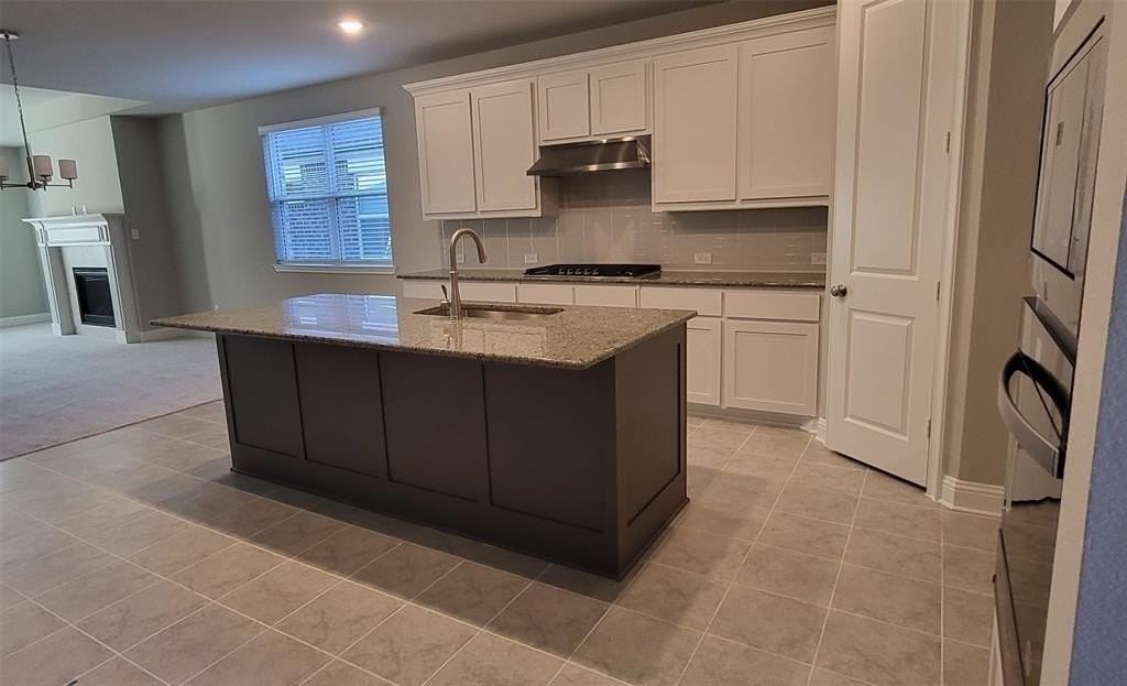 1508 Hamlisch Ave - Photo 4 of 25