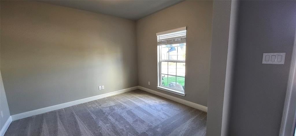 1508 Hamlisch Ave - Photo 5 of 25