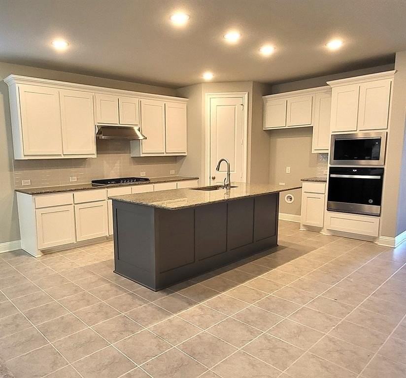 1508 Hamlisch Ave - Photo 6 of 25