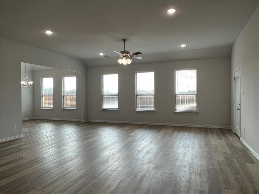 127 Bowling Green Ave - Photo 6 of 25