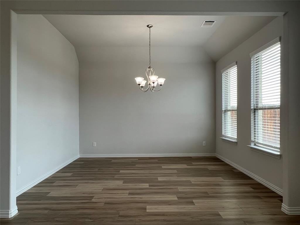 127 Bowling Green Ave - Photo 7 of 25