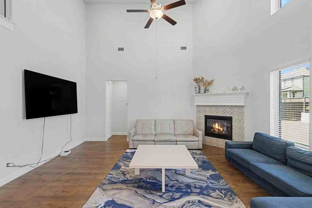 1700 Rain Lily St - Photo 4 of 29