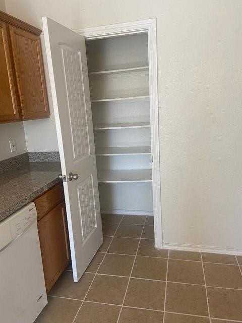 3521 Vicki Ln - Photo 7 of 31