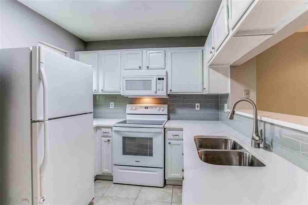 12 Abbey Rd - Photo 7 of 12