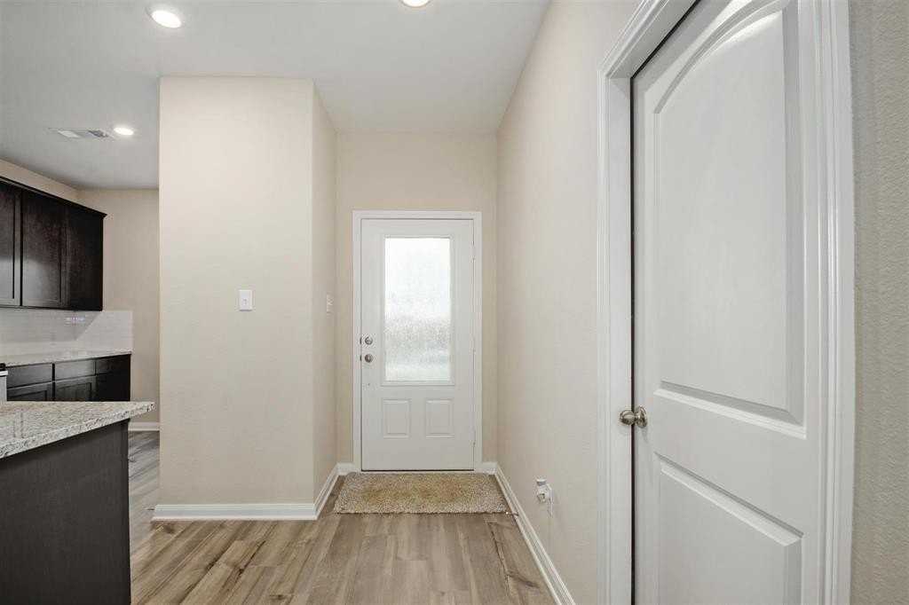 282 Moonstone Way - Photo 5 of 34