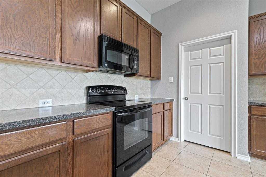 1204 Cedar Cove Pl - Photo 5 of 24