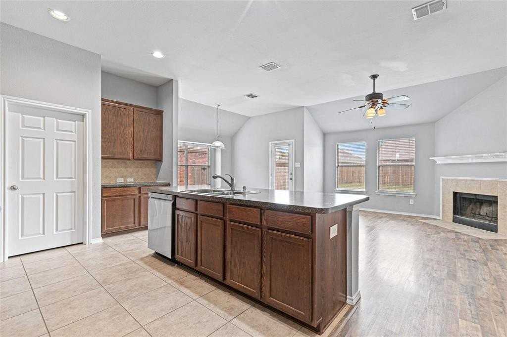 1204 Cedar Cove Pl - Photo 6 of 24