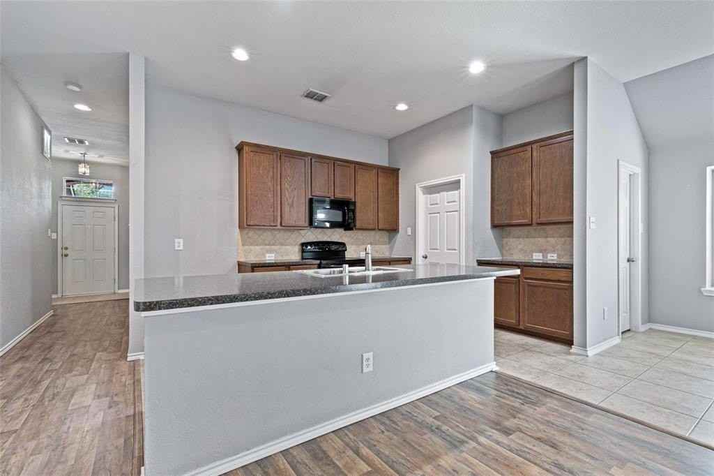 1204 Cedar Cove Pl - Photo 7 of 24