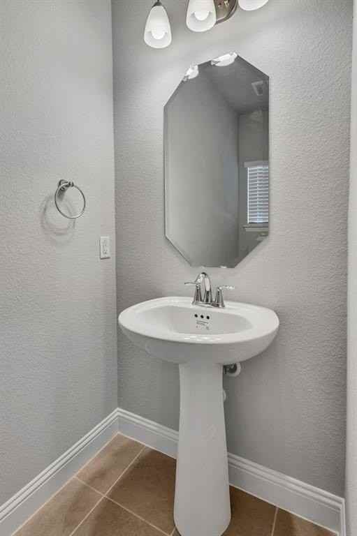 3130 Patrick St - Photo 5 of 33