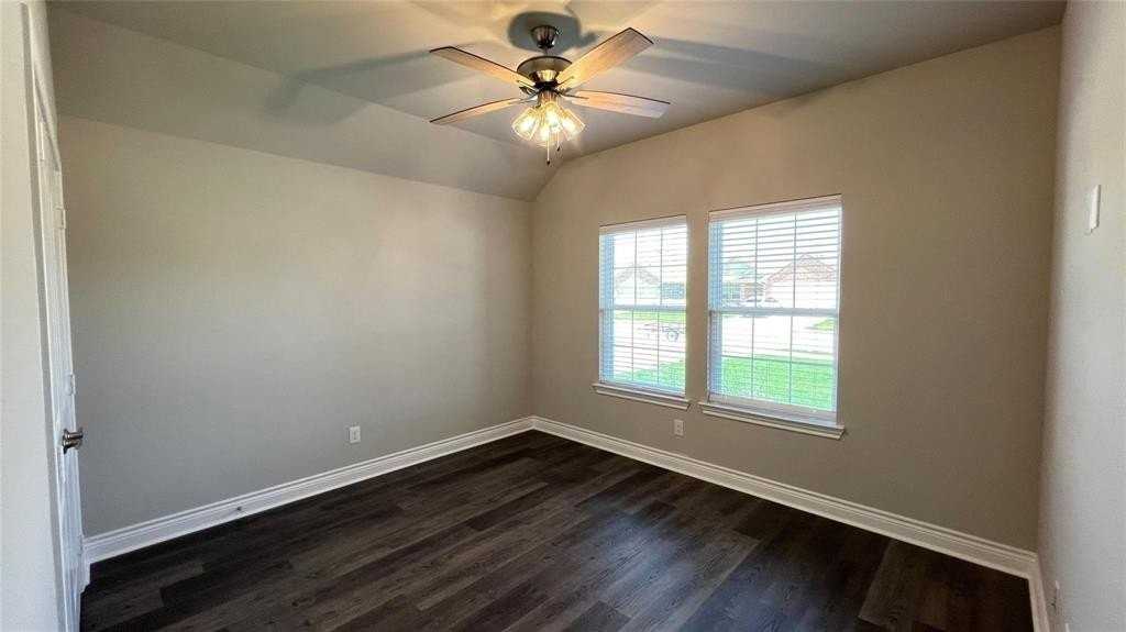 607 Hardaway Dr - Photo 3 of 19